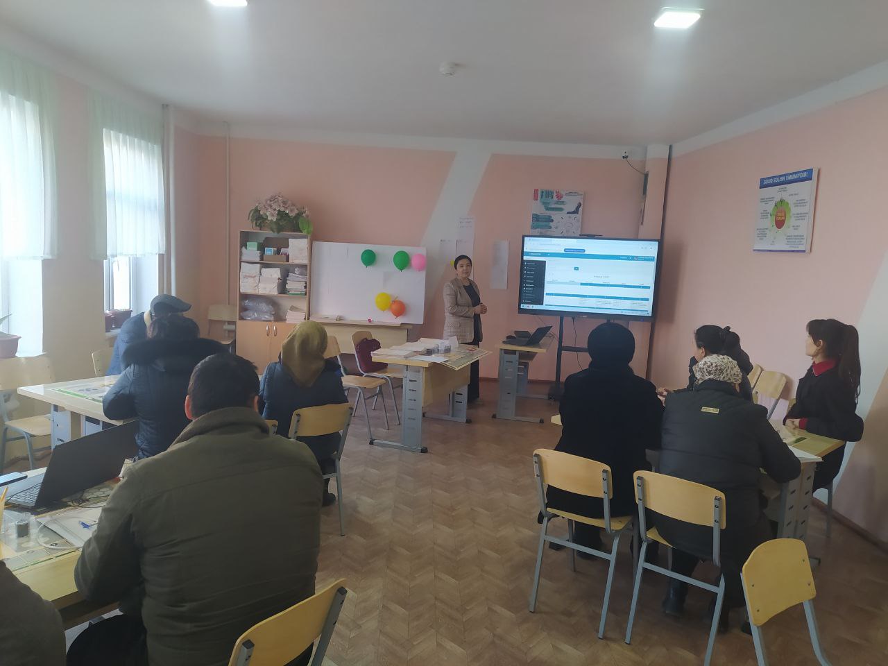 Zomin tuman 1-son politexnikum pedagog xodimlariga smenar trening oʻtkazildi.