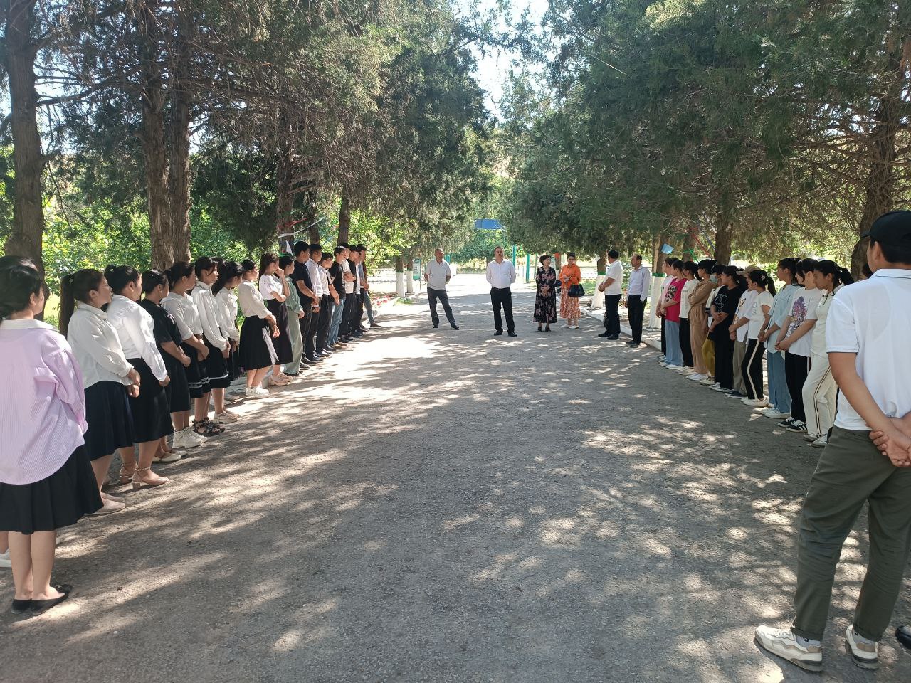 Zomin tuman 1-son politexnikumining targ’ibot guruhi pedagogik xodimlari tomonidan Zomin tumanida joylashgan 11-umum ta’lim maktabiga tashrif buyurdi