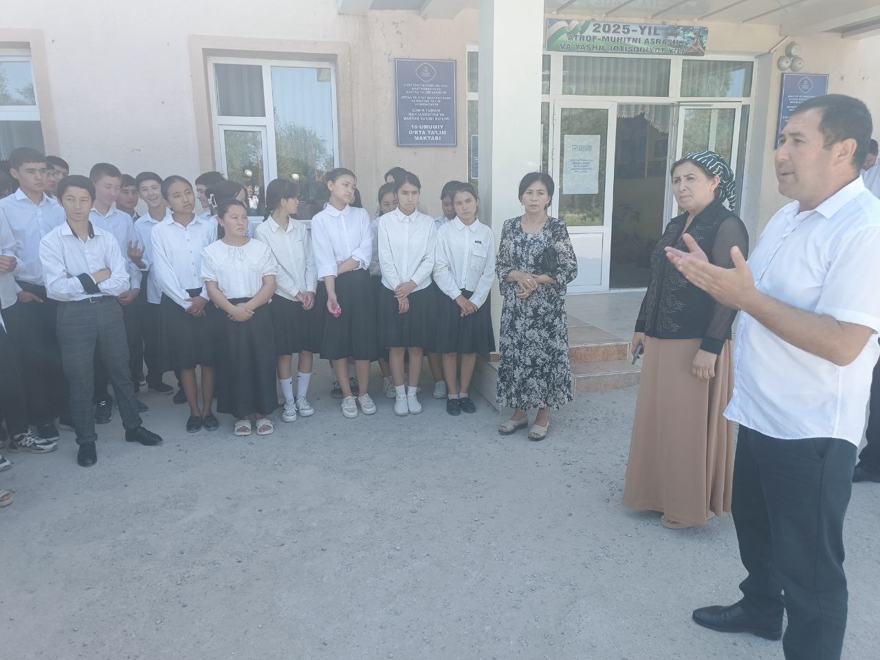 Zomin tuman 1-son politexnikumining Pedagog hodimlari Zomin tumanida joylashgan 16-umum ta’lim maktabiga tashrif buyurdi