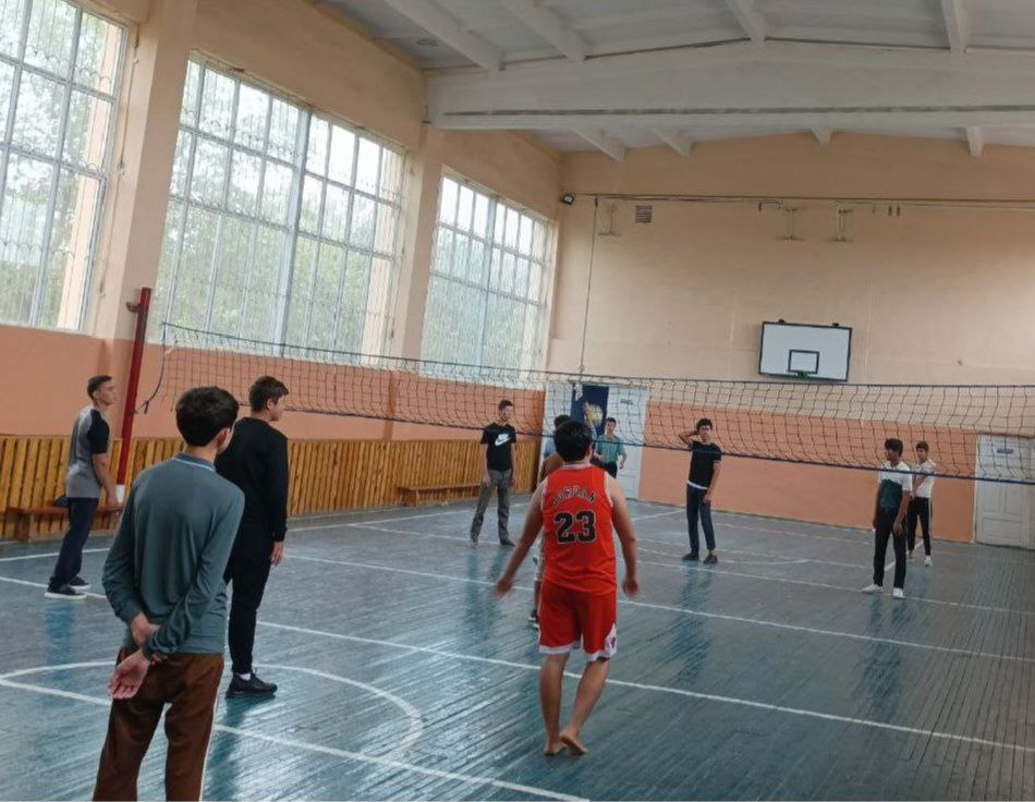 Zomin tuman 1-son politexnikumida õquvchi yoshlar õrtasida Sportning Voleybol turi bõyicha »Õquvchilar ligasi» sport musobaqasi tashkil etildi.